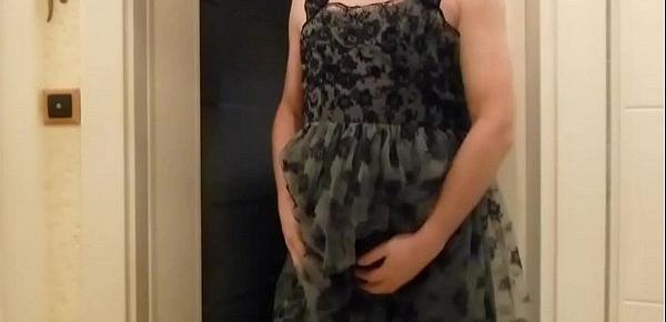  Damenwäscheträger in sexy Spitzenkleid von H&M